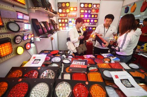 1700多家企業(yè)帶拳頭產(chǎn)品來漢，“辦汽配展離不開武漢”(圖2)