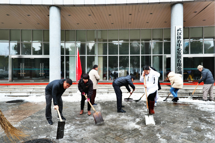一場雪，體育中心美得不要不要的</br>但最美的風(fēng)景還是他們(圖10)