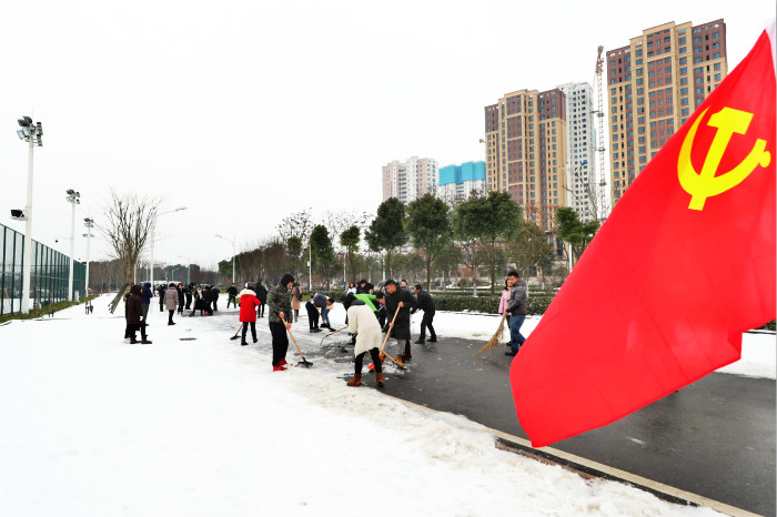 一場(chǎng)雪，體育中心美得不要不要的</br>但最美的風(fēng)景還是他們