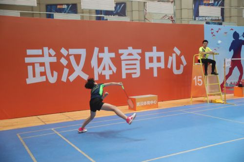 2018年省“協會杯”青少年羽毛球比賽在武漢體育中心開幕(圖4)