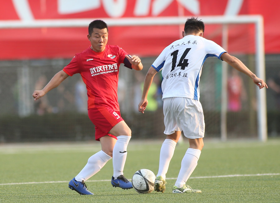 全市職工足球聯賽第二階段比賽 ▏車都綠茵5：0大勝動車組武漢客運段(圖3)