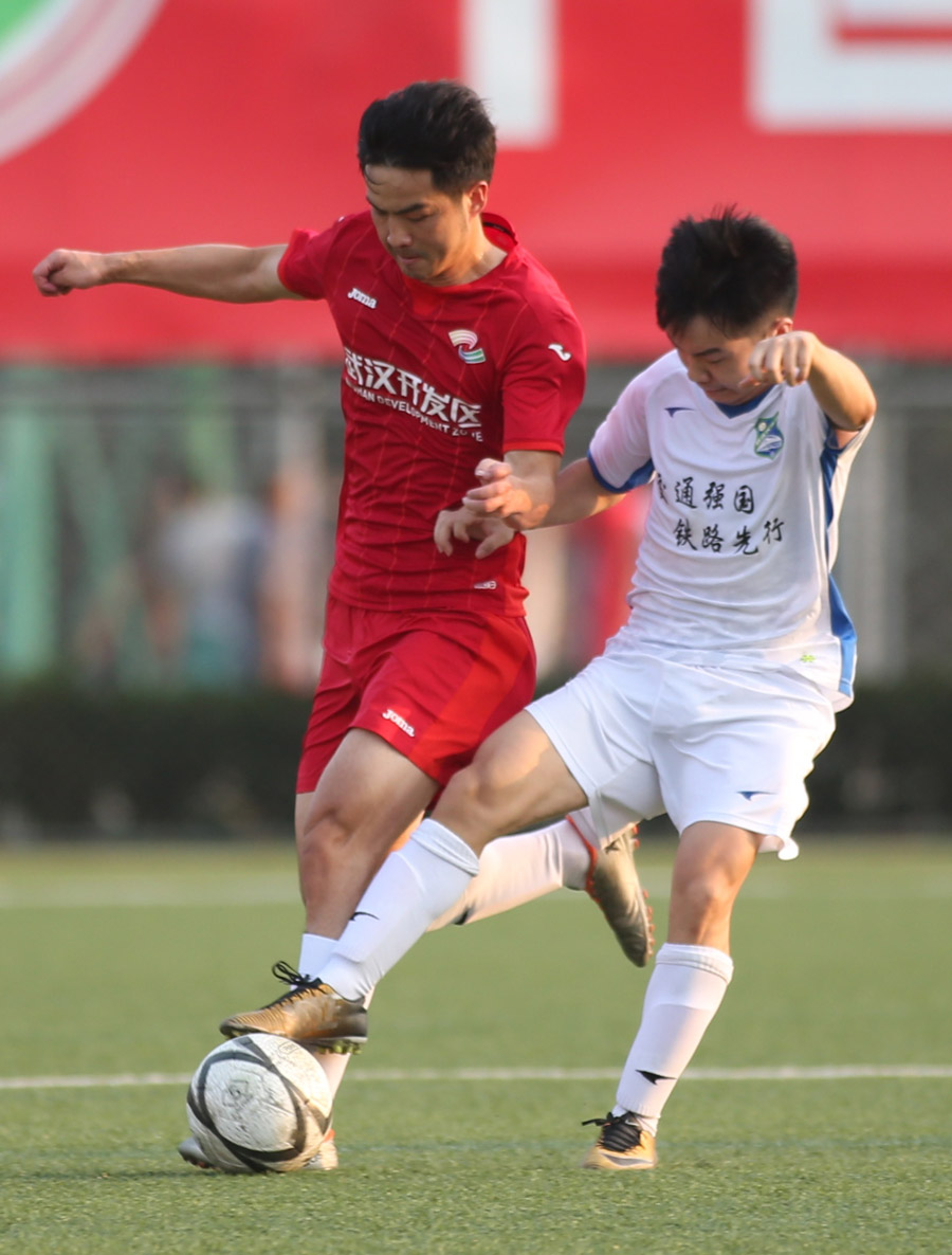 全市職工足球聯賽第二階段比賽 ▏車都綠茵5：0大勝動車組武漢客運段(圖5)
