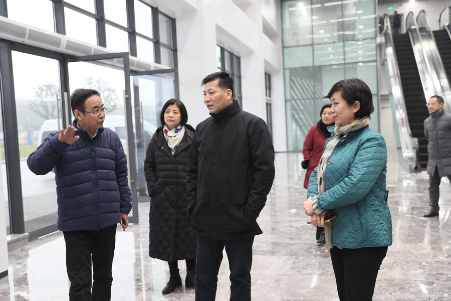 劉誓?？疾煳錆h體育中心 要求加強(qiáng)場館賽后利用(圖2)