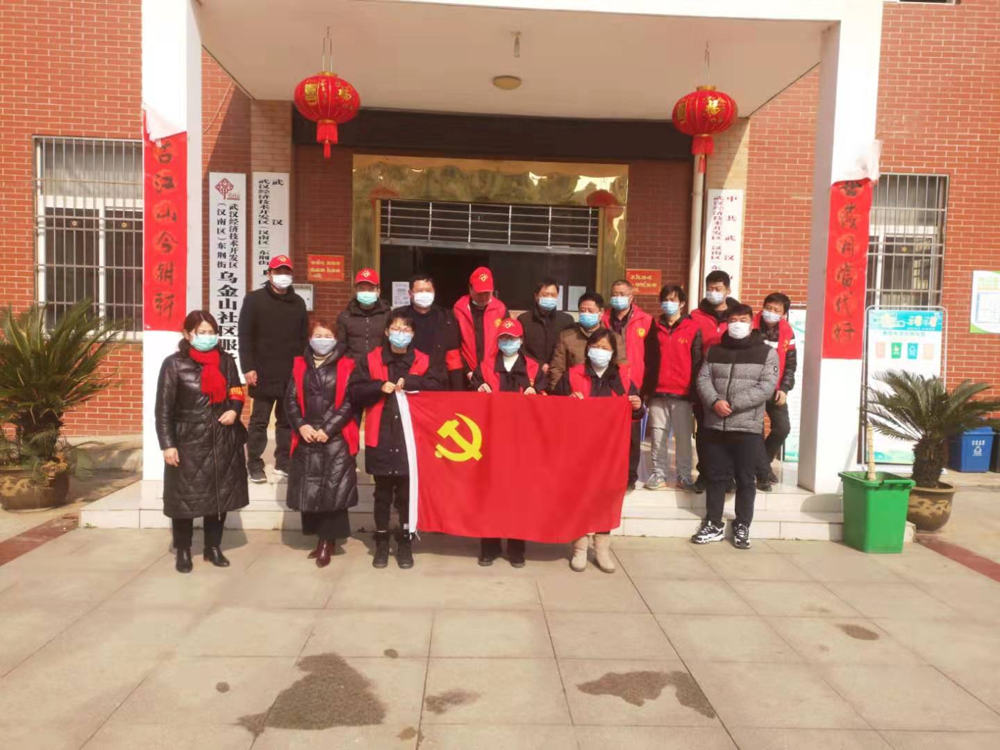 今天，我們繼續(xù)奮戰(zhàn)在“戰(zhàn)疫”一線(圖11)